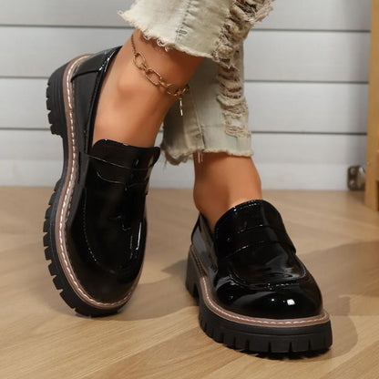 Victoria – Platform Patent Loafers